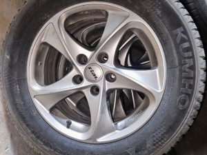 Dacia Komplettrad mit kumho winterreifen 215/65R16